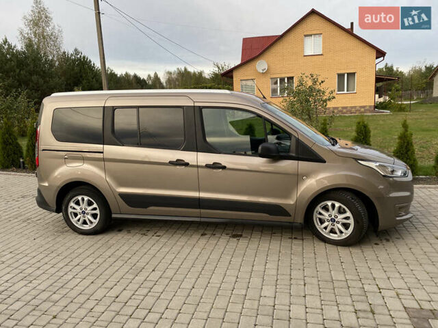 Форд Турнео Коннект, объемом двигателя 1.5 л и пробегом 141 тыс. км за 19099 $, фото 16 на Automoto.ua