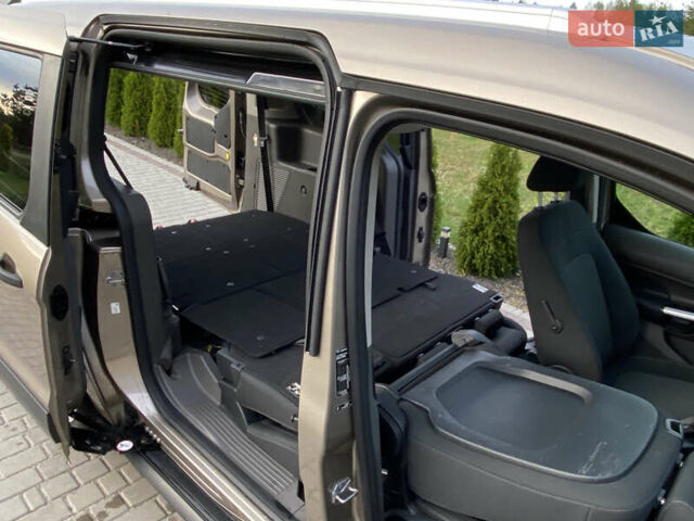 Форд Турнео Коннект, объемом двигателя 1.5 л и пробегом 141 тыс. км за 19099 $, фото 33 на Automoto.ua