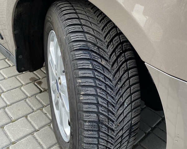 Форд Турнео Коннект, объемом двигателя 1.5 л и пробегом 141 тыс. км за 19099 $, фото 17 на Automoto.ua