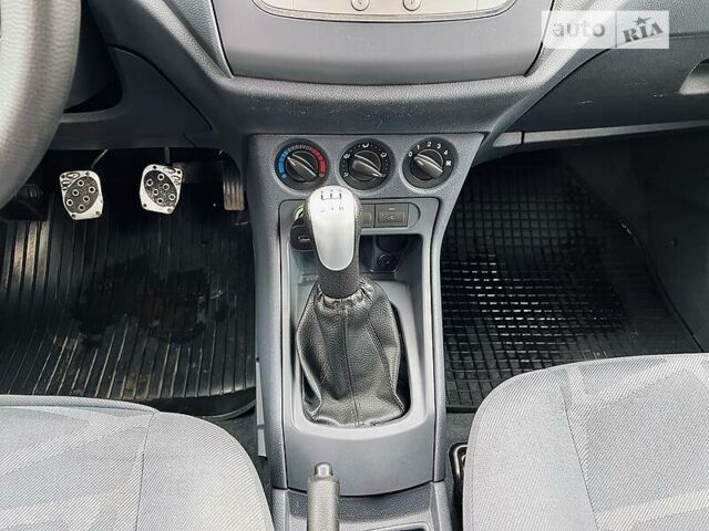 Сірий Форд Турнео Коннект пас., об'ємом двигуна 1.8 л та пробігом 125 тис. км за 9450 $, фото 16 на Automoto.ua