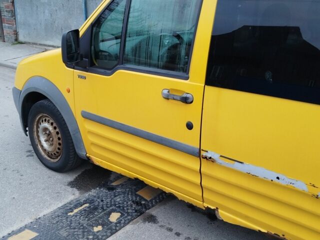 Желтый Форд Турнео Коннект, объемом двигателя 0 л и пробегом 403 тыс. км за 2600 $, фото 7 на Automoto.ua