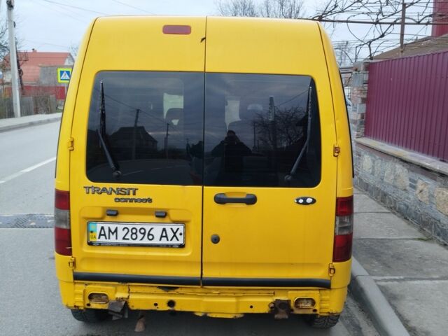 Желтый Форд Турнео Коннект, объемом двигателя 0 л и пробегом 403 тыс. км за 2600 $, фото 4 на Automoto.ua