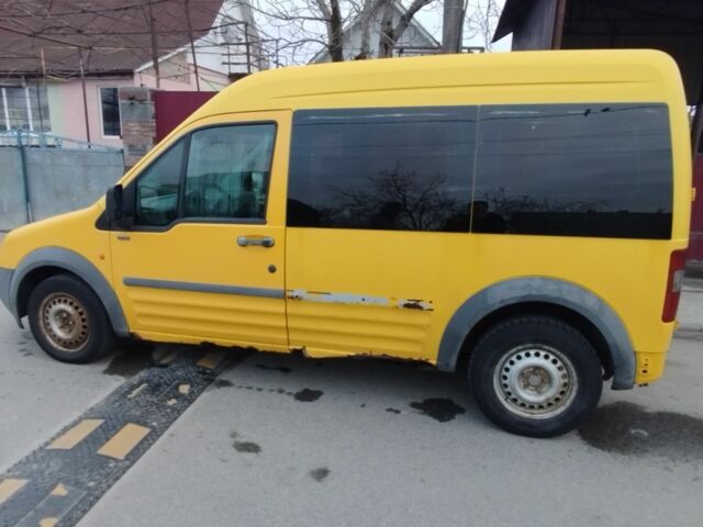 Желтый Форд Турнео Коннект, объемом двигателя 0 л и пробегом 403 тыс. км за 2600 $, фото 8 на Automoto.ua