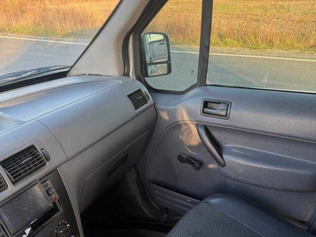 Серый Форд Турнео Коннект, объемом двигателя 1.8 л и пробегом 200 тыс. км за 2300 $, фото 10 на Automoto.ua