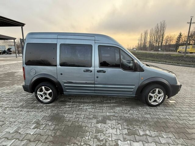 Серый Форд Турнео Коннект, объемом двигателя 1.8 л и пробегом 230 тыс. км за 3700 $, фото 1 на Automoto.ua