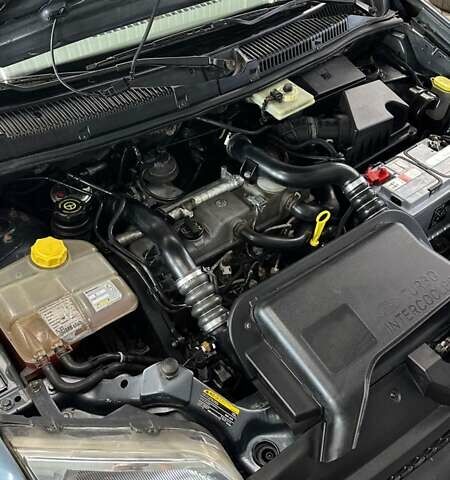 Серый Форд Турнео Коннект, объемом двигателя 1.76 л и пробегом 270 тыс. км за 5300 $, фото 7 на Automoto.ua