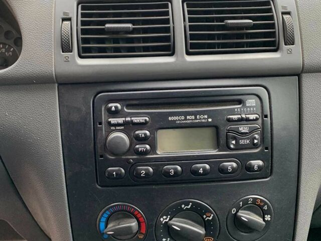 Серый Форд Турнео Коннект, объемом двигателя 1.8 л и пробегом 153 тыс. км за 4500 $, фото 6 на Automoto.ua