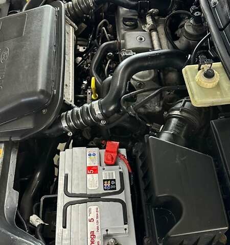 Серый Форд Турнео Коннект, объемом двигателя 1.76 л и пробегом 270 тыс. км за 5300 $, фото 6 на Automoto.ua