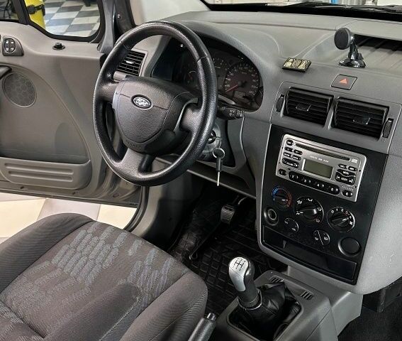 Сірий Форд Турнео Коннект, об'ємом двигуна 1.8 л та пробігом 270 тис. км за 5300 $, фото 7 на Automoto.ua