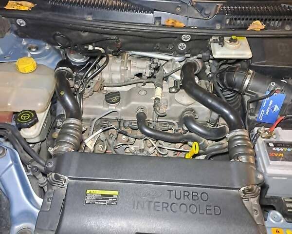 Серый Форд Турнео Коннект, объемом двигателя 1.8 л и пробегом 111 тыс. км за 8276 $, фото 1 на Automoto.ua