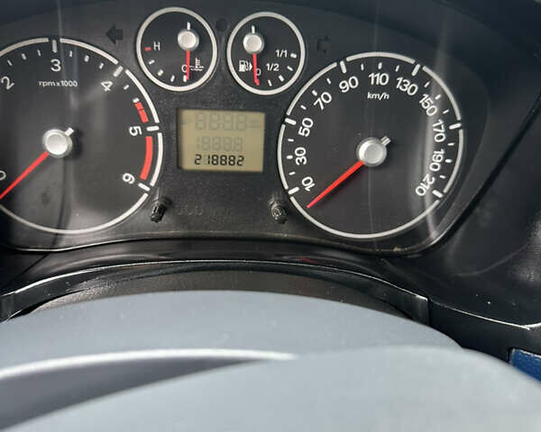 Серый Форд Турнео Коннект, объемом двигателя 1.8 л и пробегом 219 тыс. км за 7200 $, фото 13 на Automoto.ua