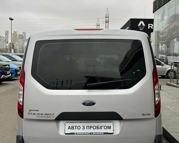 Сірий Форд Турнео Коннект, об'ємом двигуна 1.56 л та пробігом 58 тис. км за 14979 $, фото 6 на Automoto.ua