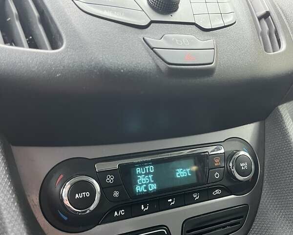 Сірий Форд Турнео Коннект, об'ємом двигуна 1.56 л та пробігом 58 тис. км за 14979 $, фото 29 на Automoto.ua