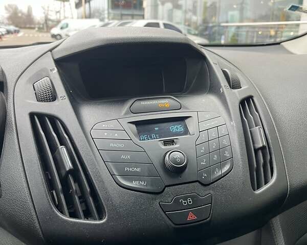 Сірий Форд Турнео Коннект, об'ємом двигуна 1.56 л та пробігом 58 тис. км за 14979 $, фото 31 на Automoto.ua