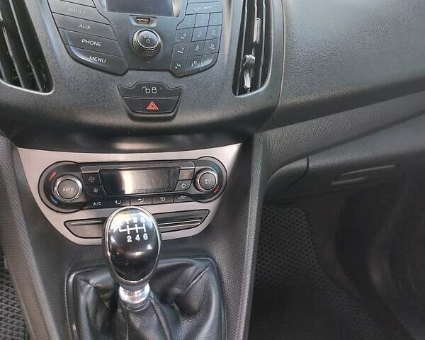 Серый Форд Турнео Коннект, объемом двигателя 1.56 л и пробегом 275 тыс. км за 10500 $, фото 32 на Automoto.ua