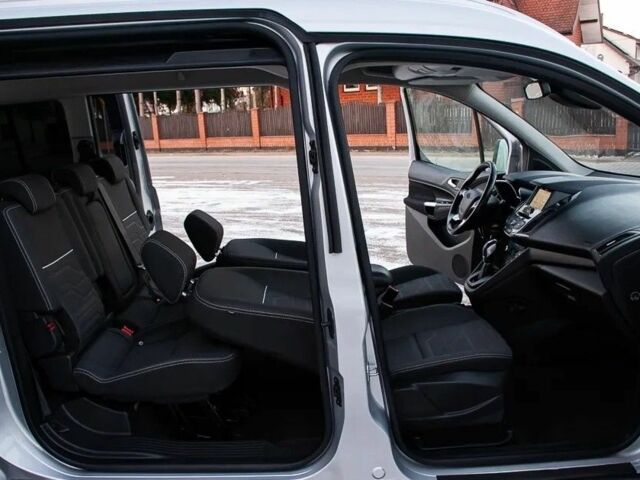 Серый Форд Турнео Коннект, объемом двигателя 1.5 л и пробегом 157 тыс. км за 8700 $, фото 15 на Automoto.ua