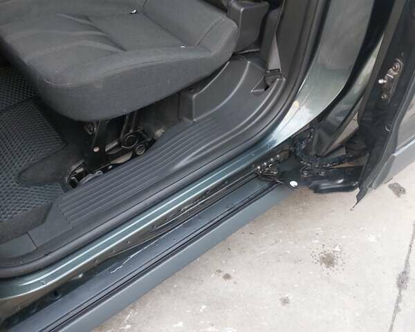 Серый Форд Турнео Коннект, объемом двигателя 1.56 л и пробегом 275 тыс. км за 10500 $, фото 28 на Automoto.ua