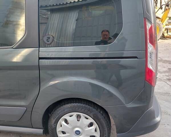 Серый Форд Турнео Коннект, объемом двигателя 1.56 л и пробегом 275 тыс. км за 10500 $, фото 9 на Automoto.ua