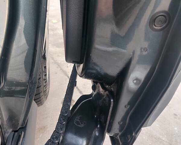 Серый Форд Турнео Коннект, объемом двигателя 1.56 л и пробегом 275 тыс. км за 10500 $, фото 31 на Automoto.ua