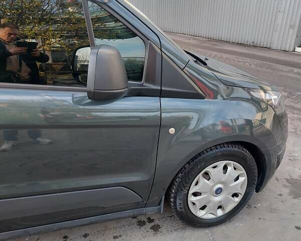 Серый Форд Турнео Коннект, объемом двигателя 1.56 л и пробегом 275 тыс. км за 10500 $, фото 3 на Automoto.ua