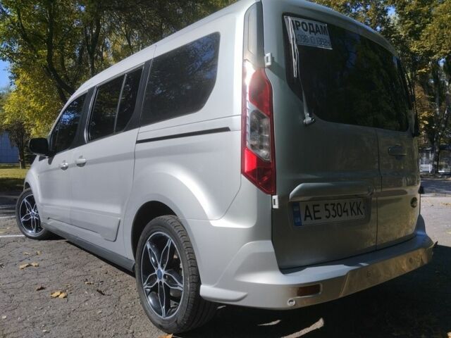 Серый Форд Турнео Коннект, объемом двигателя 2.5 л и пробегом 165 тыс. км за 11000 $, фото 5 на Automoto.ua