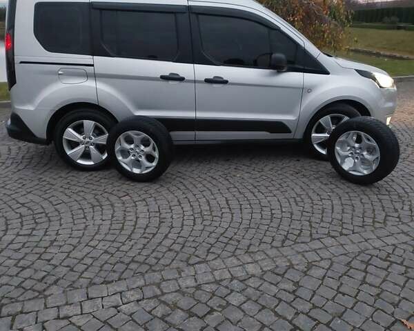 Серый Форд Турнео Коннект, объемом двигателя 1.5 л и пробегом 236 тыс. км за 20500 $, фото 11 на Automoto.ua