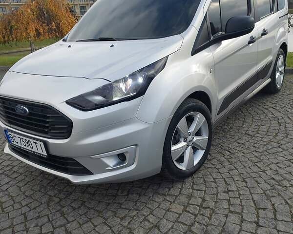 Серый Форд Турнео Коннект, объемом двигателя 1.5 л и пробегом 236 тыс. км за 20500 $, фото 6 на Automoto.ua