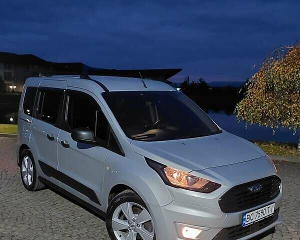 Серый Форд Турнео Коннект, объемом двигателя 1.5 л и пробегом 236 тыс. км за 20500 $, фото 5 на Automoto.ua