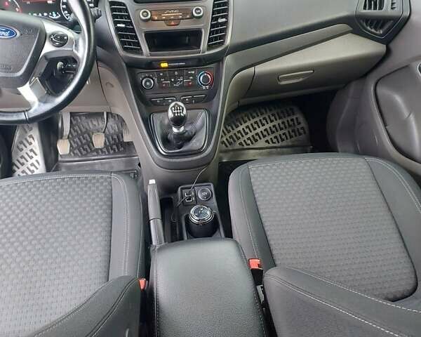 Серый Форд Турнео Коннект, объемом двигателя 1.5 л и пробегом 236 тыс. км за 20500 $, фото 47 на Automoto.ua