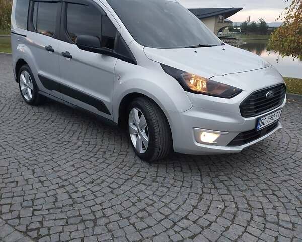 Серый Форд Турнео Коннект, объемом двигателя 1.5 л и пробегом 236 тыс. км за 20500 $, фото 4 на Automoto.ua