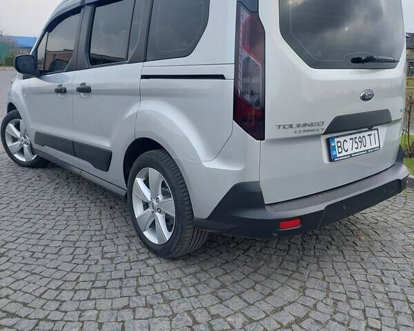 Серый Форд Турнео Коннект, объемом двигателя 1.5 л и пробегом 236 тыс. км за 20500 $, фото 16 на Automoto.ua