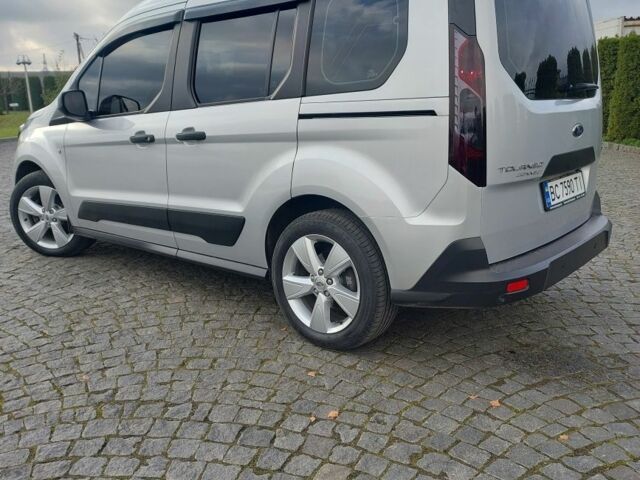 Серый Форд Турнео Коннект, объемом двигателя 1.5 л и пробегом 236 тыс. км за 20500 $, фото 2 на Automoto.ua