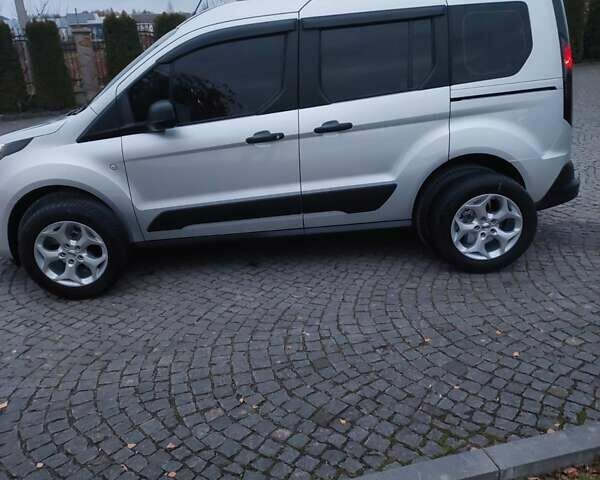 Серый Форд Турнео Коннект, объемом двигателя 1.5 л и пробегом 236 тыс. км за 20500 $, фото 12 на Automoto.ua