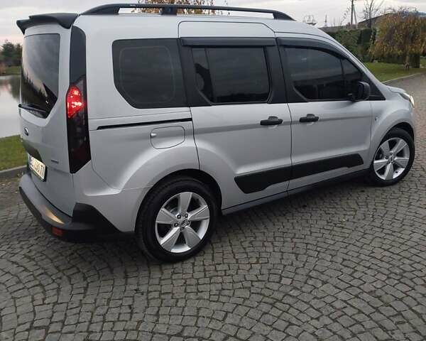 Серый Форд Турнео Коннект, объемом двигателя 1.5 л и пробегом 236 тыс. км за 20500 $, фото 29 на Automoto.ua