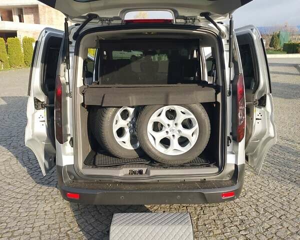 Серый Форд Турнео Коннект, объемом двигателя 1.5 л и пробегом 236 тыс. км за 20500 $, фото 36 на Automoto.ua