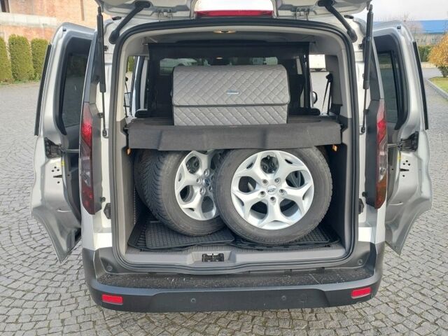 Серый Форд Турнео Коннект, объемом двигателя 1.5 л и пробегом 236 тыс. км за 20500 $, фото 7 на Automoto.ua