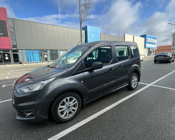 Серый Форд Турнео Коннект, объемом двигателя 1.5 л и пробегом 288 тыс. км за 15500 $, фото 9 на Automoto.ua