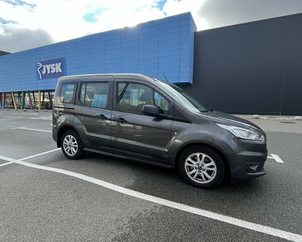 Серый Форд Турнео Коннект, объемом двигателя 1.5 л и пробегом 288 тыс. км за 15500 $, фото 4 на Automoto.ua