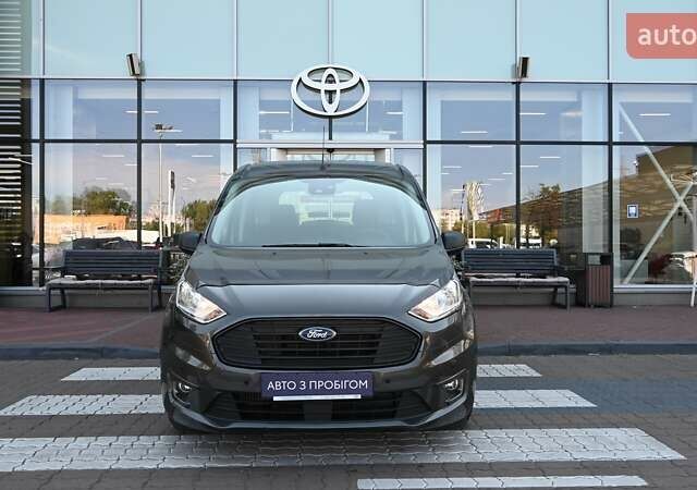 Серый Форд Турнео Коннект, объемом двигателя 1.56 л и пробегом 49 тыс. км за 18323 $, фото 4 на Automoto.ua