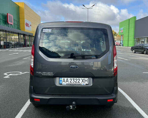 Серый Форд Турнео Коннект, объемом двигателя 1.5 л и пробегом 288 тыс. км за 15500 $, фото 6 на Automoto.ua