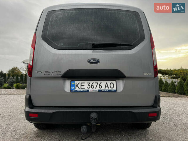 Серый Форд Турнео Коннект, объемом двигателя 1.5 л и пробегом 60 тыс. км за 15800 $, фото 3 на Automoto.ua