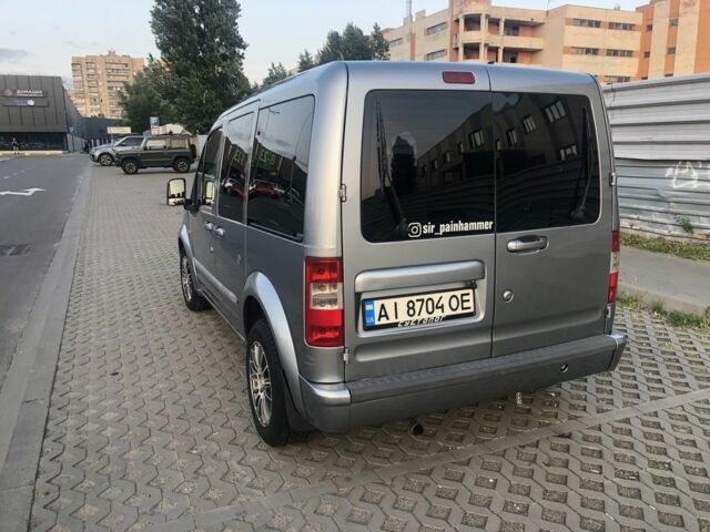 Серый Форд Турнео Коннект, объемом двигателя 1.8 л и пробегом 270 тыс. км за 3000 $, фото 2 на Automoto.ua