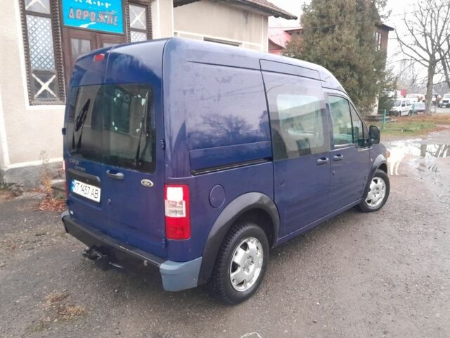 Синий Форд Турнео Коннект, объемом двигателя 1.8 л и пробегом 350 тыс. км за 4200 $, фото 2 на Automoto.ua