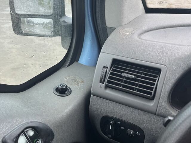 Синий Форд Турнео Коннект, объемом двигателя 1.8 л и пробегом 348 тыс. км за 4200 $, фото 14 на Automoto.ua