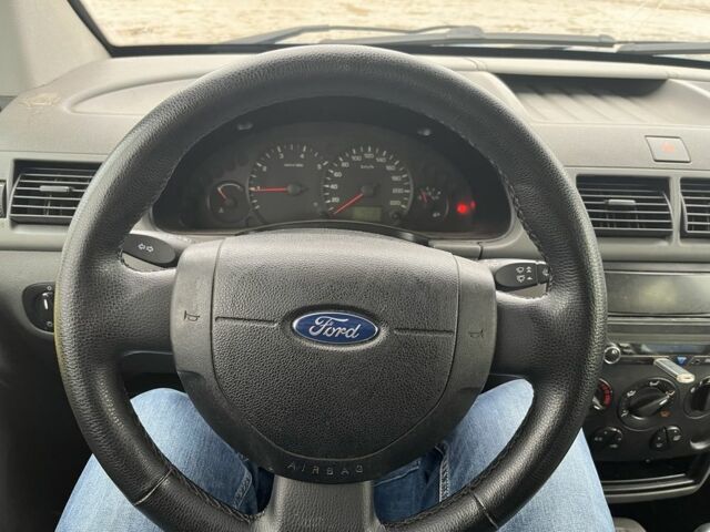 Синий Форд Турнео Коннект, объемом двигателя 1.8 л и пробегом 348 тыс. км за 4200 $, фото 11 на Automoto.ua