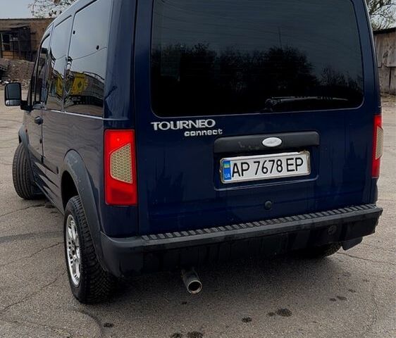 Синий Форд Турнео Коннект, объемом двигателя 1.8 л и пробегом 450 тыс. км за 4100 $, фото 2 на Automoto.ua