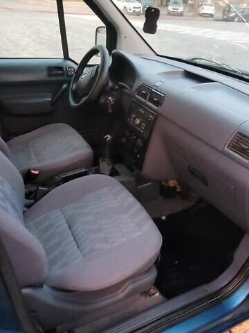 Синий Форд Турнео Коннект, объемом двигателя 1.75 л и пробегом 263 тыс. км за 4300 $, фото 6 на Automoto.ua