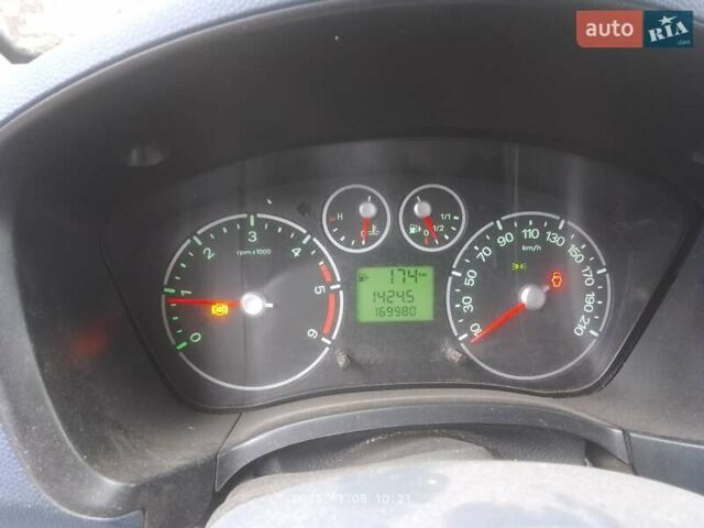 Синий Форд Турнео Коннект, объемом двигателя 1.75 л и пробегом 170 тыс. км за 7000 $, фото 4 на Automoto.ua