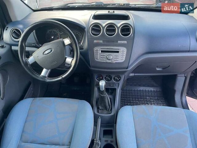 Синий Форд Турнео Коннект, объемом двигателя 1.76 л и пробегом 270 тыс. км за 7100 $, фото 6 на Automoto.ua