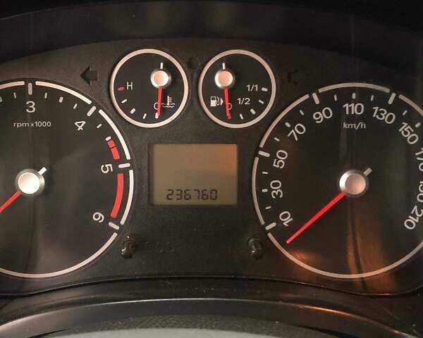 Синій Форд Турнео Коннект, об'ємом двигуна 1.75 л та пробігом 237 тис. км за 8500 $, фото 17 на Automoto.ua